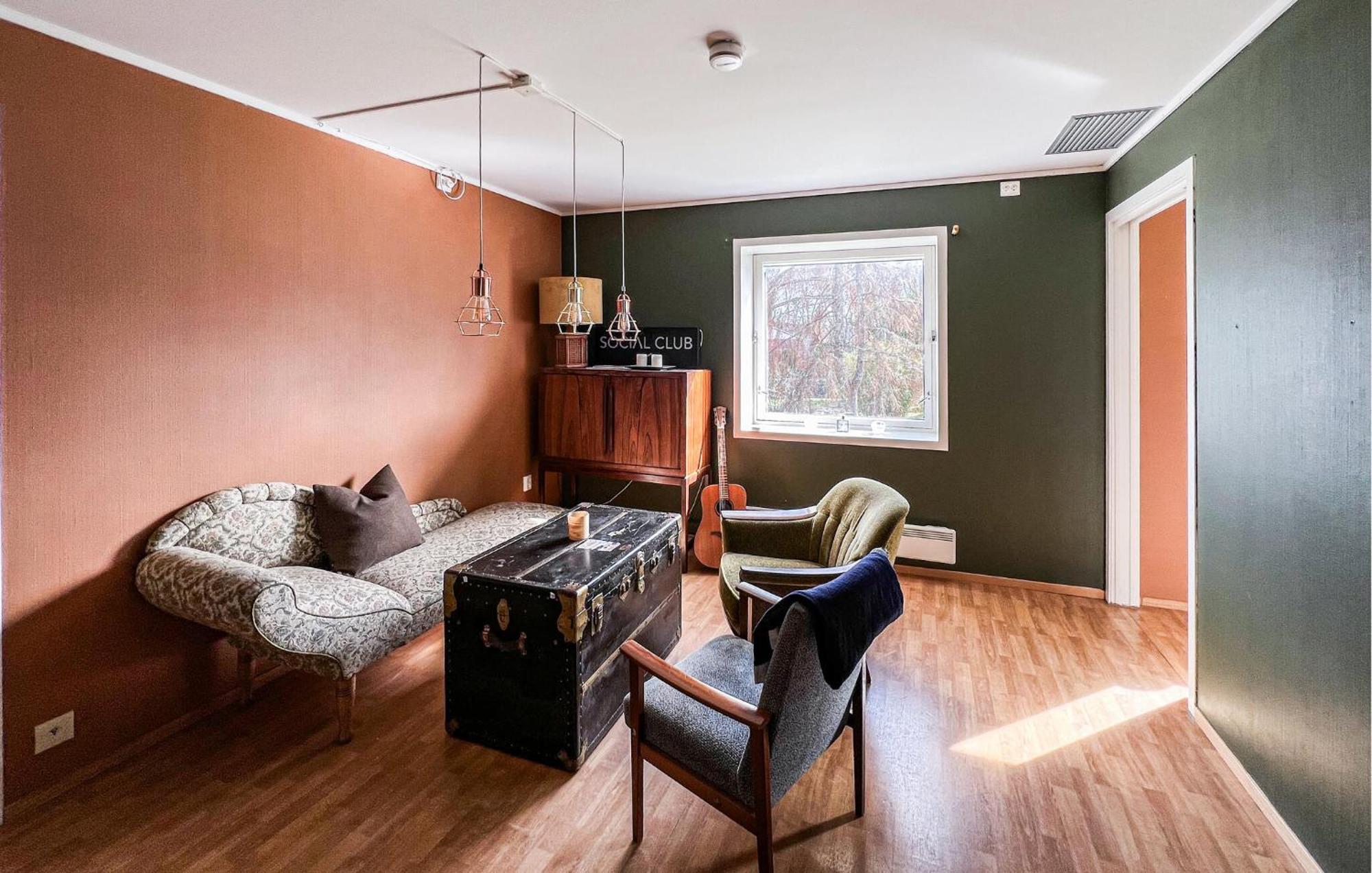 1 Bedroom Awesome In Leilighet